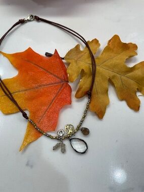 VINTAGE Silpada Designs .925 necklace fleur de lis leather cord